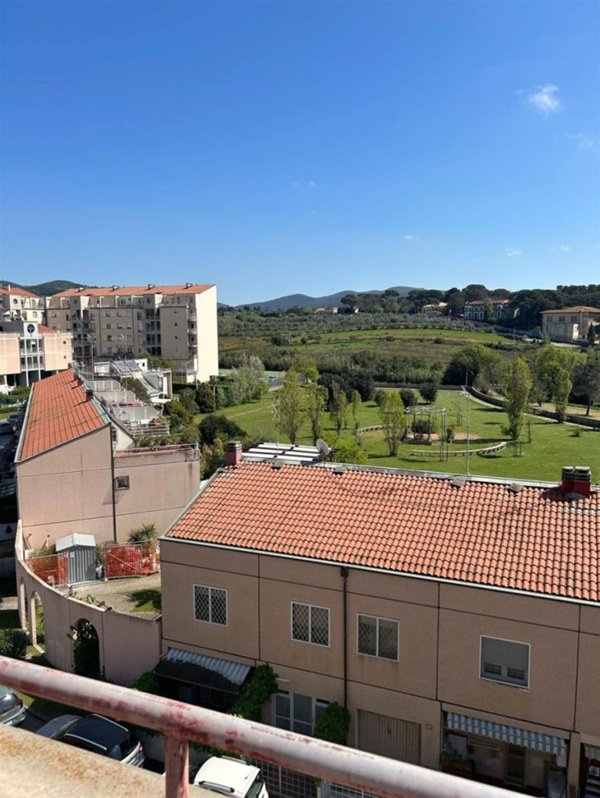 appartamento in vendita a Livorno in zona Padula
