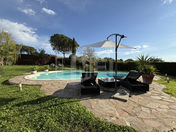 casa indipendente in vendita a Livorno in zona Centro Città