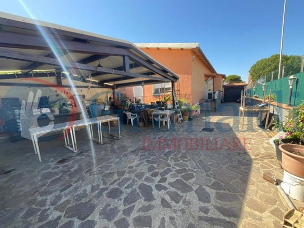 casa indipendente in vendita a Livorno in zona Ardenza
