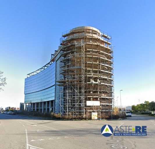locale commerciale in vendita a Livorno