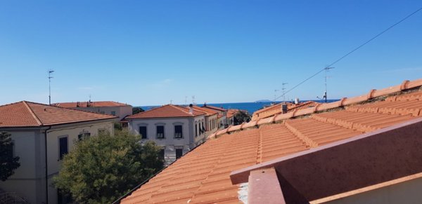 casa indipendente in vendita a Livorno in zona Antignano