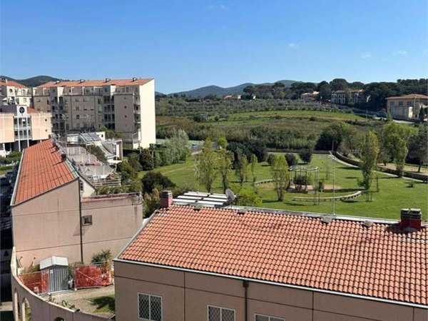 appartamento in vendita a Livorno in zona Stillo