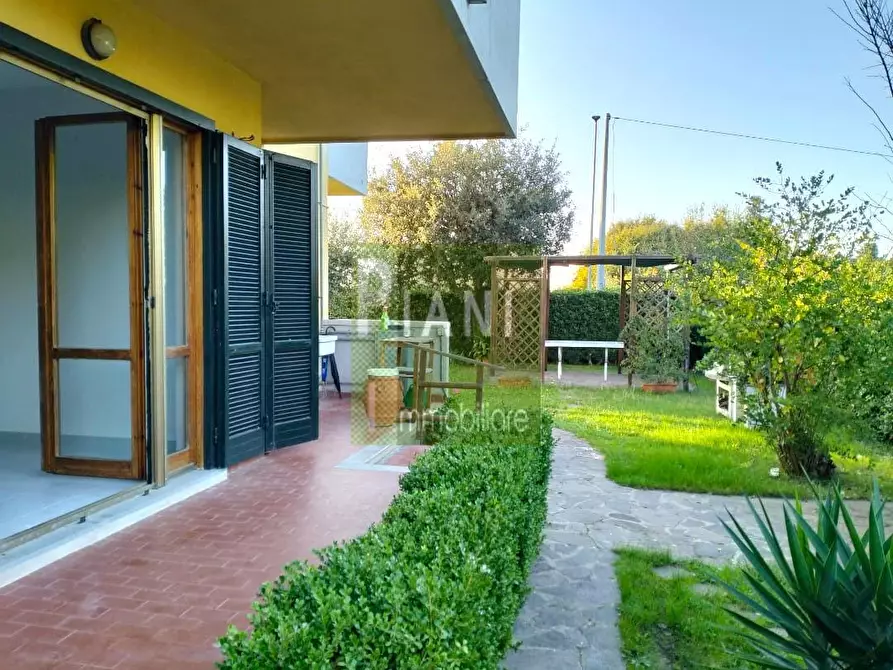 appartamento in vendita a Livorno in zona Montenero