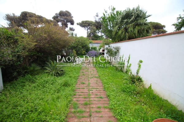 casa indipendente in vendita a Livorno in zona Ardenza