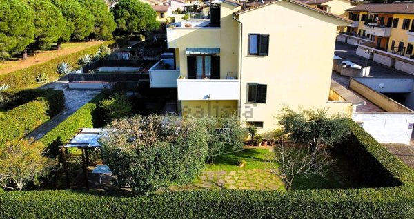 appartamento in vendita a Livorno in zona Montenero