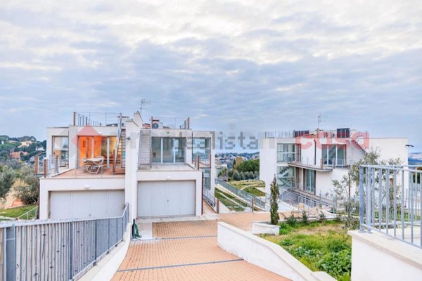 appartamento in vendita a Livorno in zona Montenero