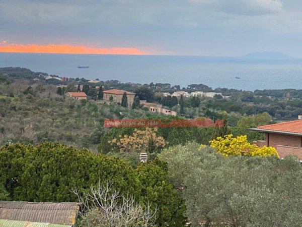 casa indipendente in vendita a Livorno in zona Montenero
