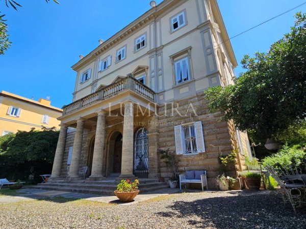casa indipendente in vendita a Livorno in zona Ardenza