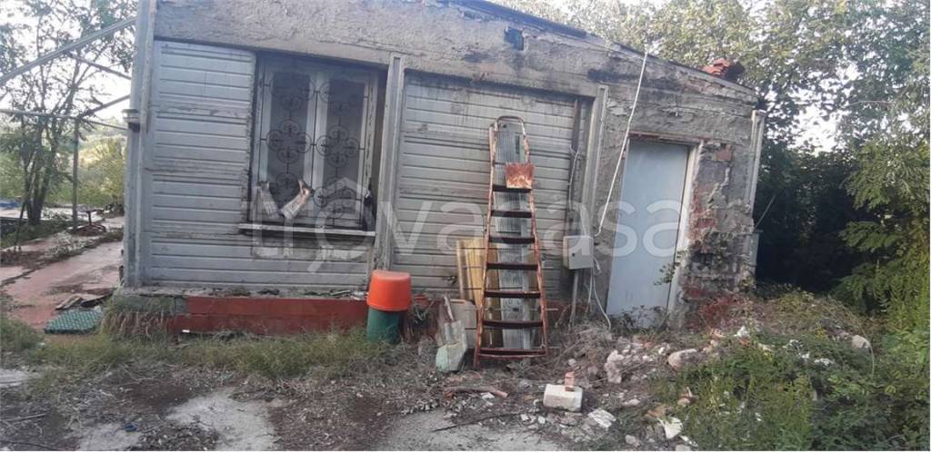 terreno agricolo in vendita a Livorno in zona Collinaia