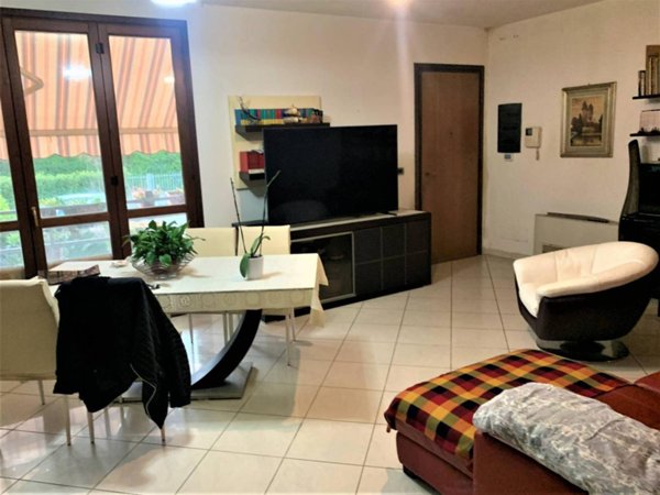 casa indipendente in vendita a Livorno in zona Stillo