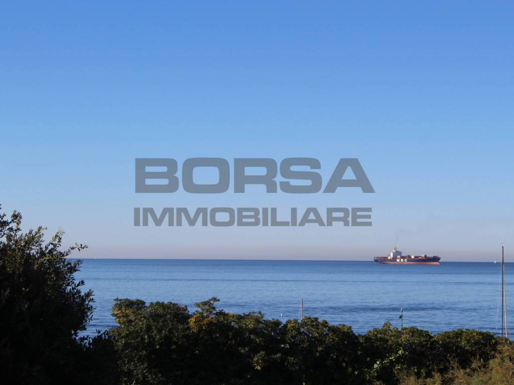 appartamento in vendita a Livorno in zona Montenero