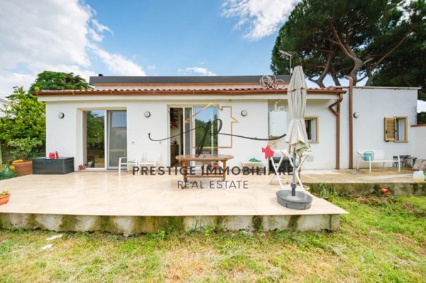 casa indipendente in vendita a Livorno