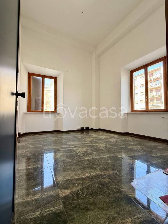 ufficio in vendita a Livorno in zona Centro Città