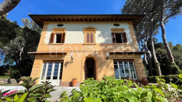casa indipendente in vendita a Livorno in zona Montenero