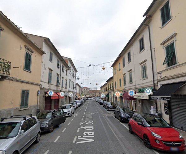 negozio in vendita a Livorno