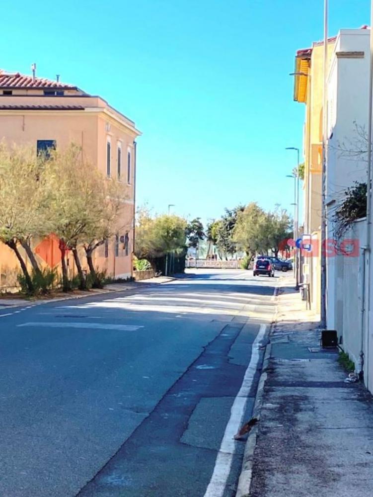 negozio in vendita a Livorno in zona Ardenza