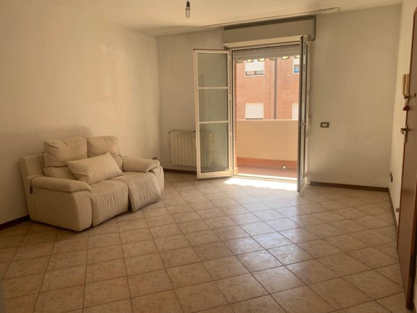 appartamento in vendita a Livorno in zona Limoncino
