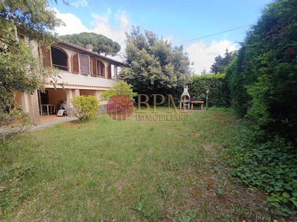 casa indipendente in vendita a Livorno in zona Montenero