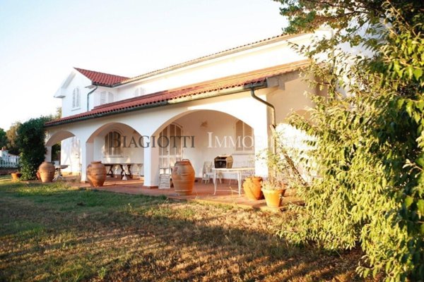 casa indipendente in vendita a Livorno in zona Valle Benedetta