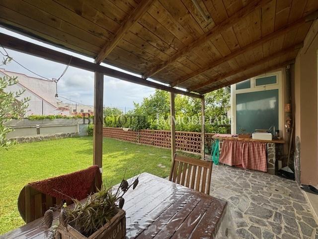 casa indipendente in vendita a Livorno in zona Montenero
