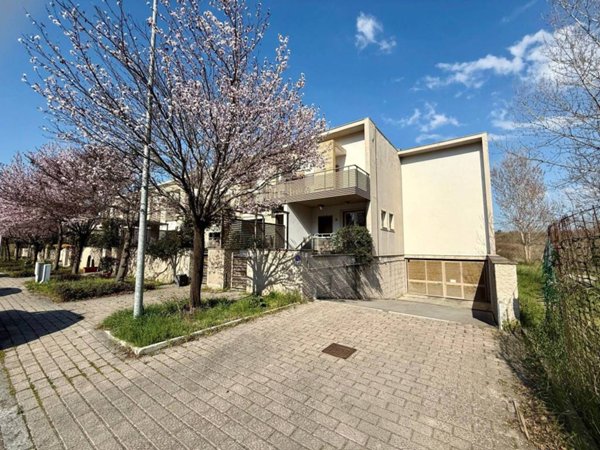 casa indipendente in vendita a Livorno