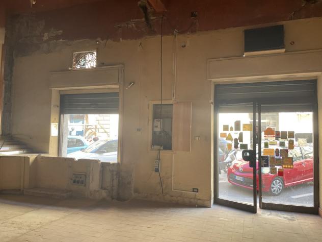 negozio in vendita a Livorno in zona Centro Città