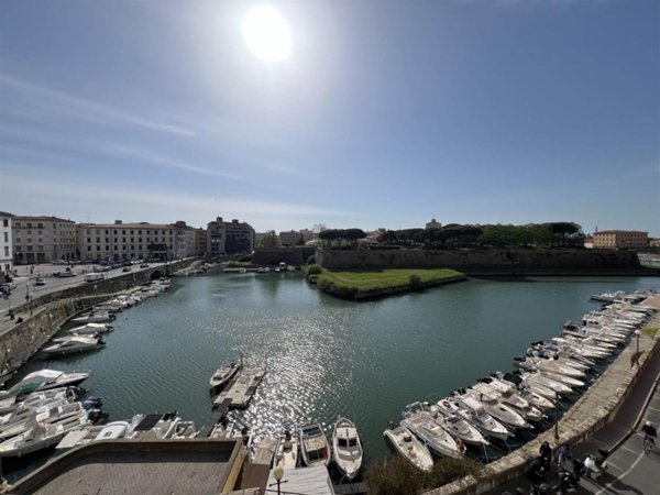 appartamento in vendita a Livorno in zona Stazione