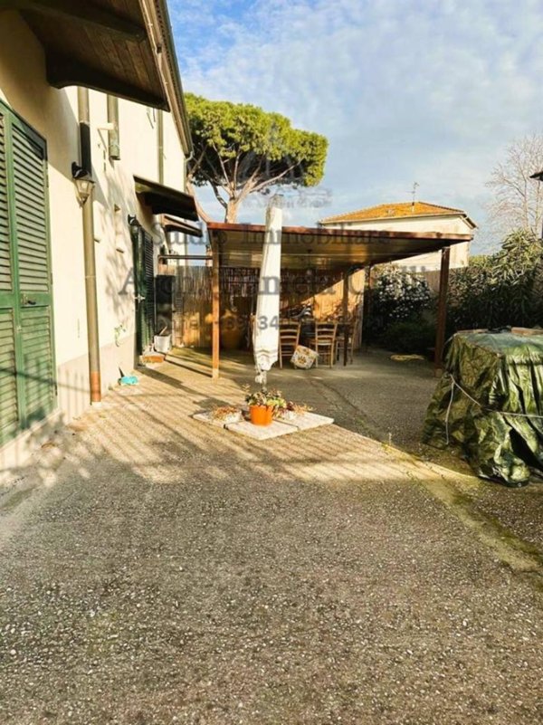appartamento in vendita a Livorno in zona Quercianella