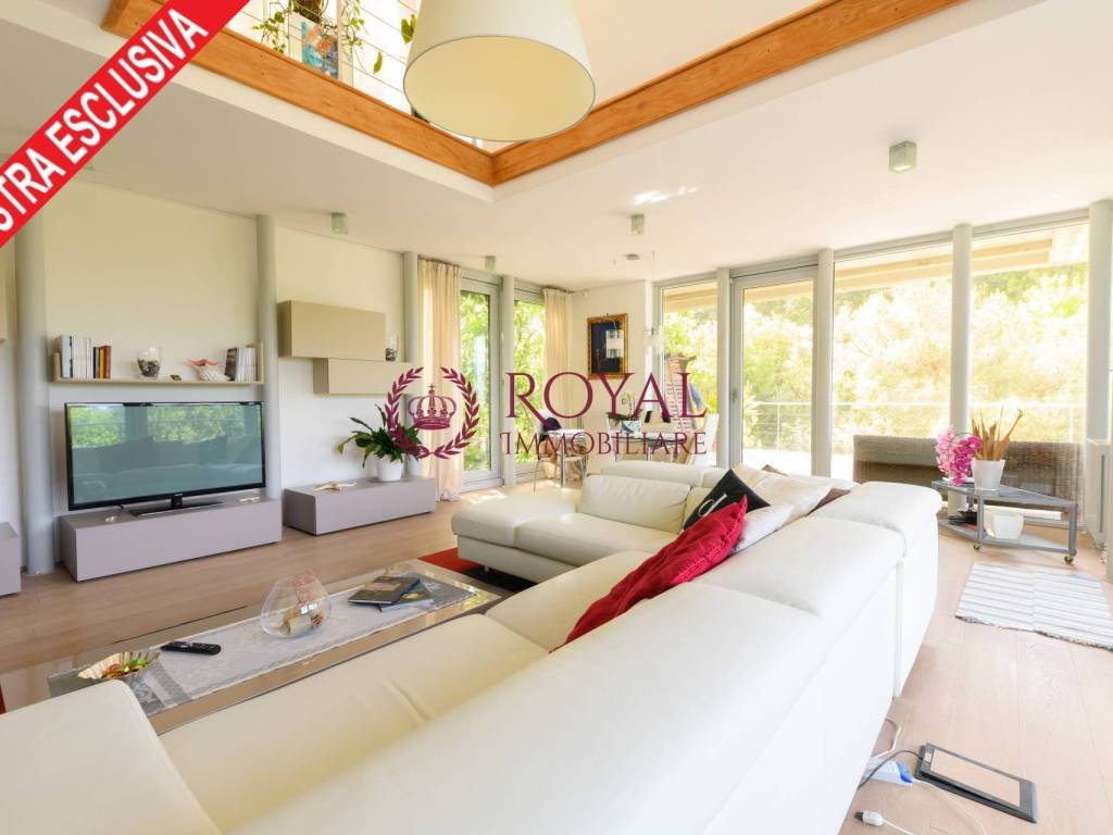 casa indipendente in vendita a Livorno in zona Montenero