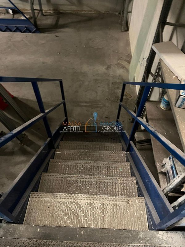 locale di sgombero in vendita a Livorno