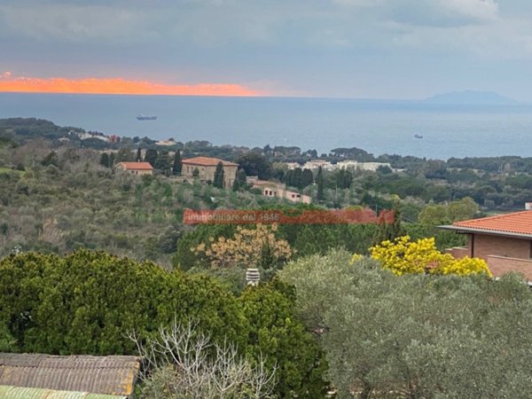 casa indipendente in vendita a Livorno in zona Montenero