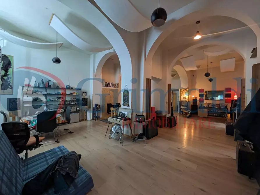 locale di sgombero in vendita a Livorno