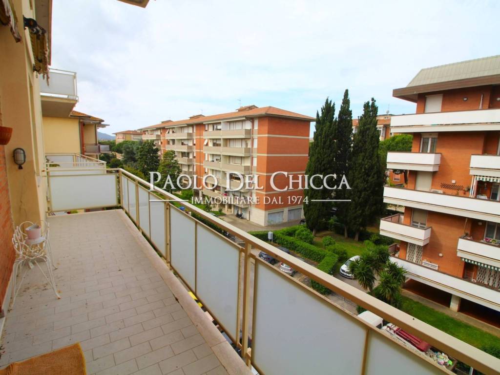 appartamento in vendita a Livorno in zona Ardenza
