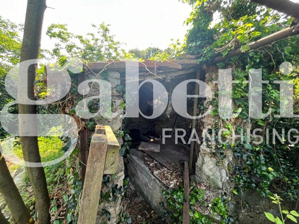 terreno agricolo in vendita a Livorno in zona Montenero