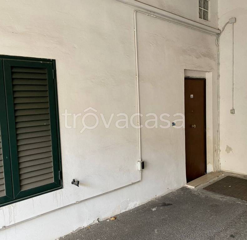 locale di sgombero in vendita a Livorno