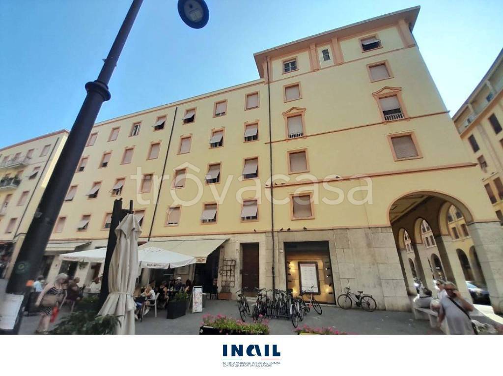 appartamento in vendita a Livorno in zona Centro Città