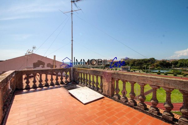 appartamento in vendita a Livorno in zona Lungomare