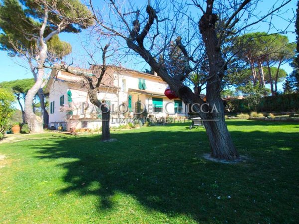 casa indipendente in vendita a Livorno in zona Montenero