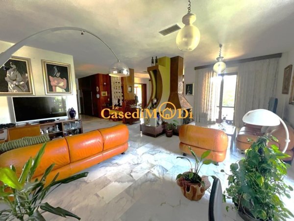 casa indipendente in vendita a Livorno in zona Montenero