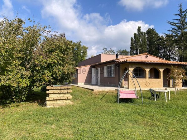 casa indipendente in vendita a Livorno in zona Padula