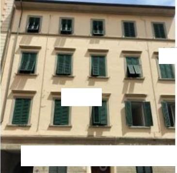 pentavano in vendita a Livorno