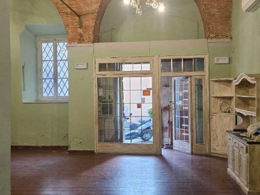 negozio in vendita a Livorno