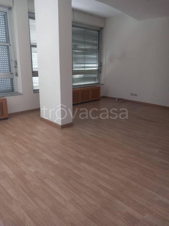 ufficio in vendita a Livorno in zona Centro Città