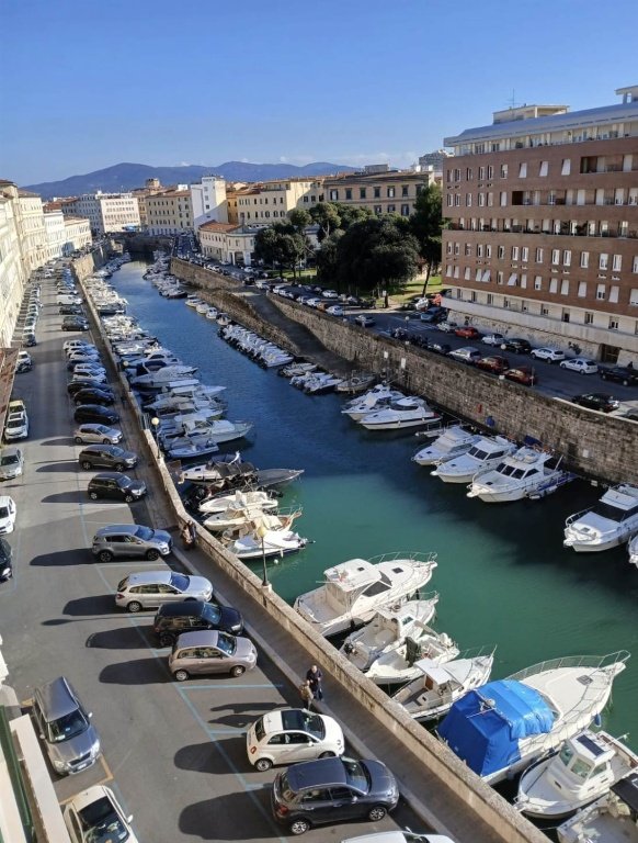 appartamento in vendita a Livorno in zona Lungomare