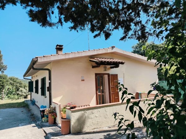 appartamento in vendita a Livorno in zona Quercianella