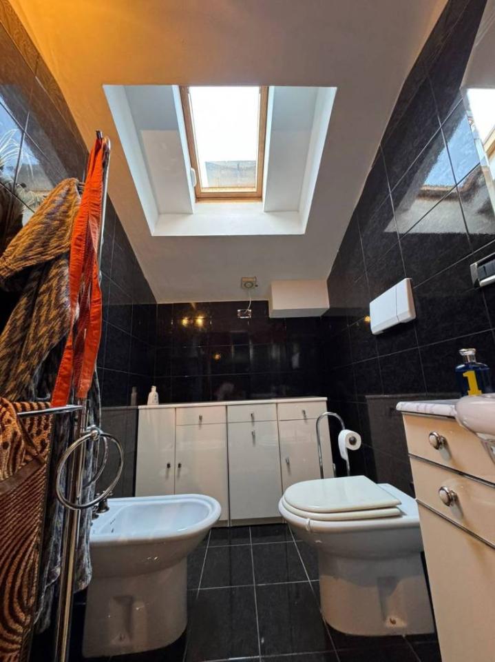 casa indipendente in vendita a Livorno in zona Limoncino