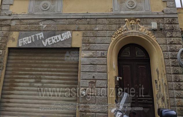 locale commerciale in vendita a Livorno