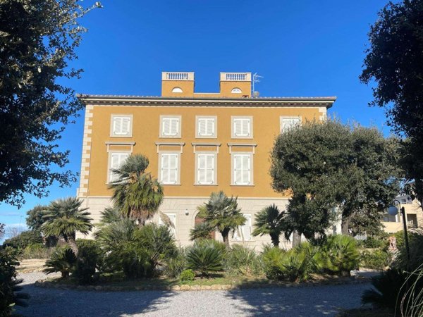 appartamento in vendita a Livorno in zona Antignano