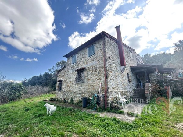 casa indipendente in vendita a Livorno in zona Quercianella