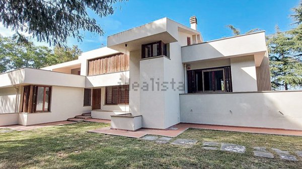 casa indipendente in vendita a Livorno in zona Montenero